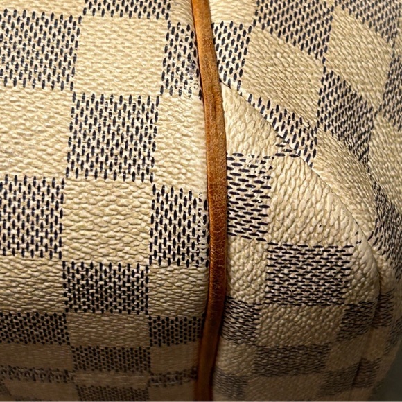 Louis Vuitton bag⭐️ - Picture 9 of 15